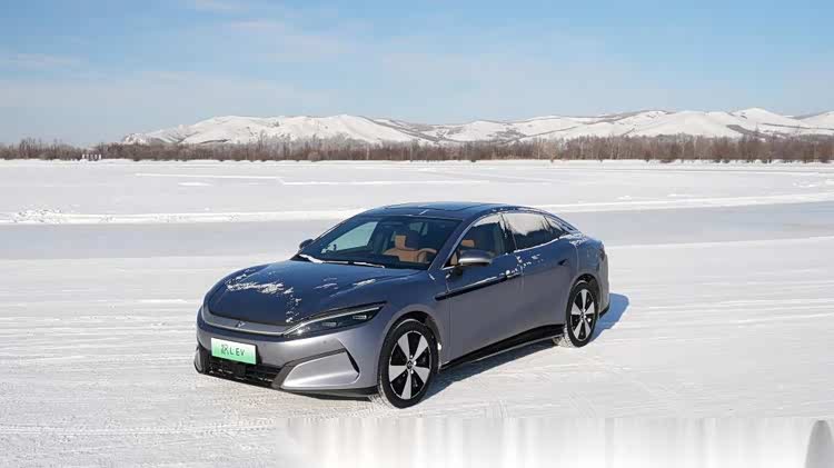 兆瓦闪充铺满服务区？比亚迪里有高人，他们可能会在这个地方建站