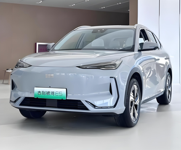 摸着比亚迪过河的吉利超过了比亚迪！