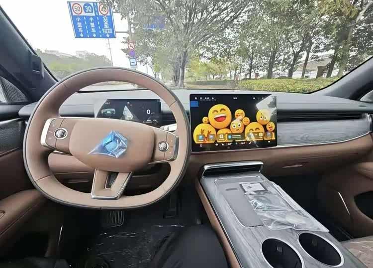 又一款华为乾崑智驾SUV！宝骏华境S实车到店，外观漂亮，6座布局