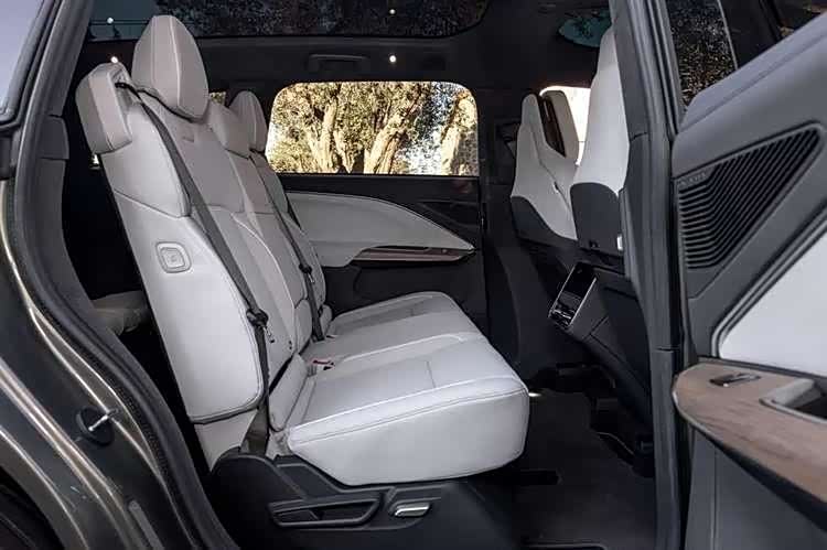 美国市场续航里程最长的电动SUV，LucidGravity