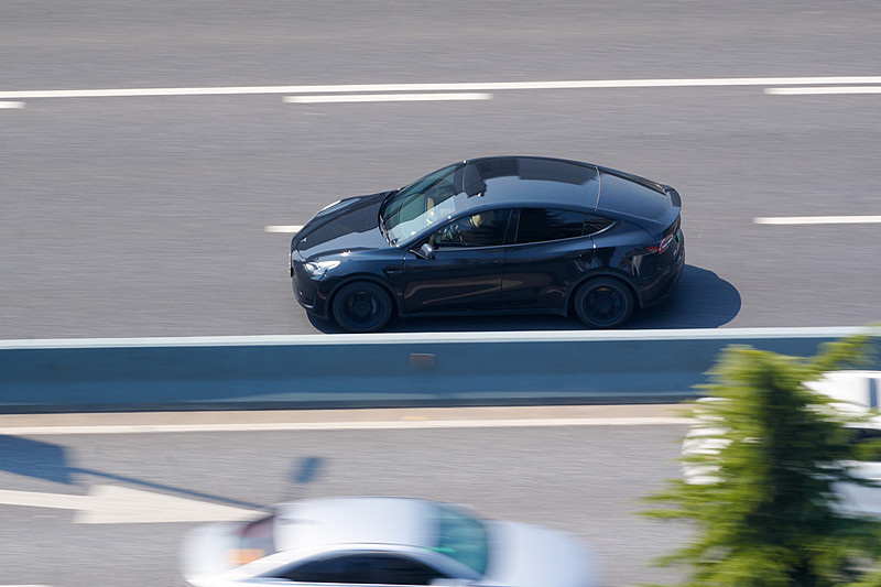 北京况后有琴女士有多出来的汽油车-京P•52***租赁出去 北京况后有琴女士有多出来的汽油车-京P•52***租赁出去