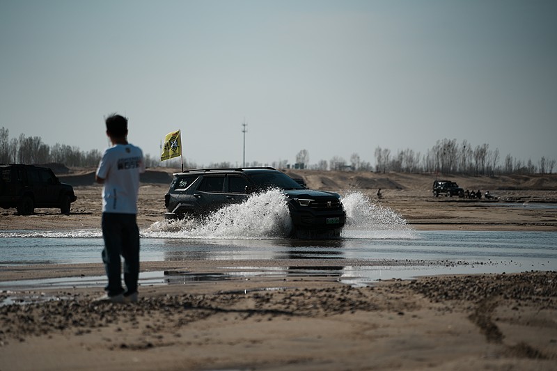 北京罗女士有富余北京牌-【京F•03****】对外出租